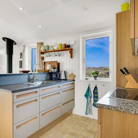 Holiday home Zina - 50m From The Sea By Interhome *